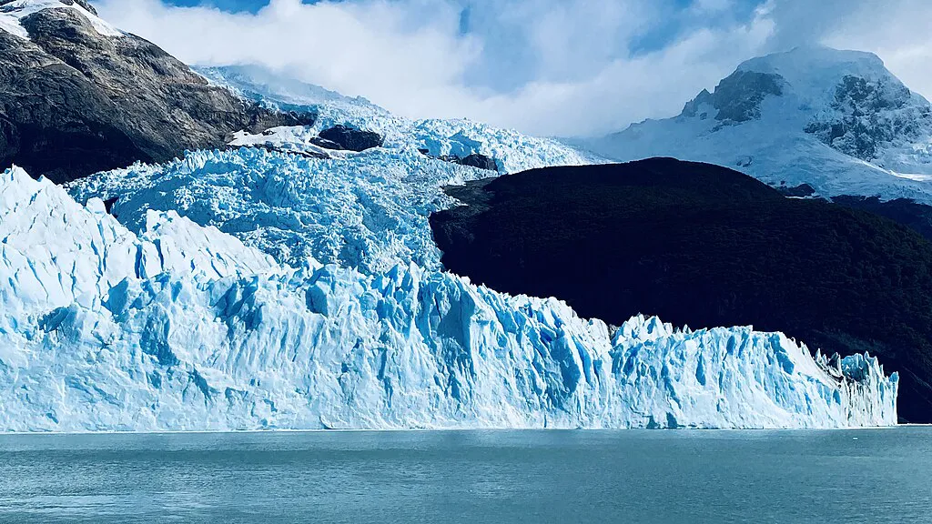 1024px-Parque_Nacional_Los_Glaciares,_Argentina_